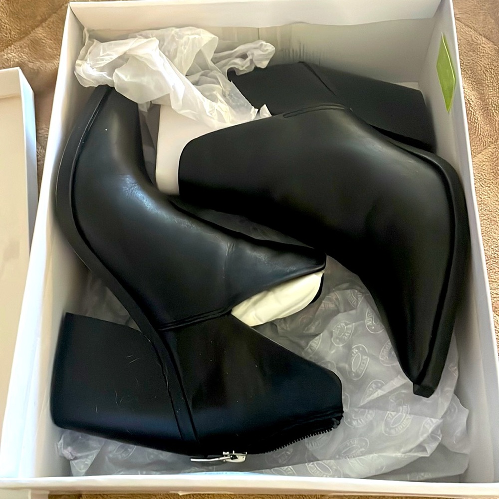 Steve Madden Alyse Bootie 7